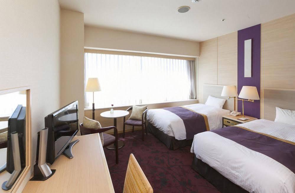 Chofu Creston Hotel Bagian luar foto
