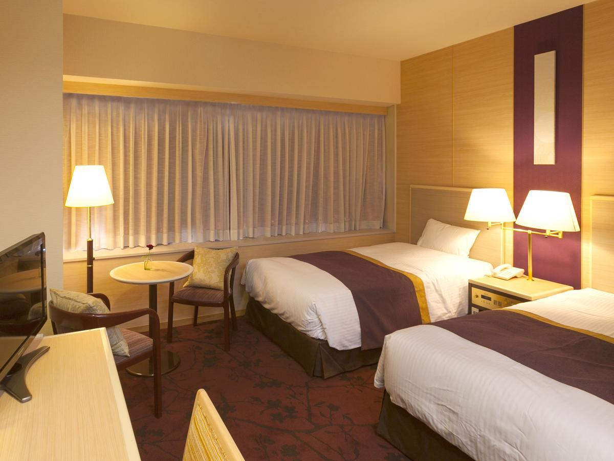 Chofu Creston Hotel Bagian luar foto